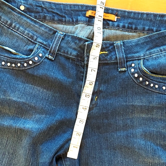 V Blue straight leg stretch rhinestone accent mid rise jean no distressing SZ 12 - Picture 11 of 12